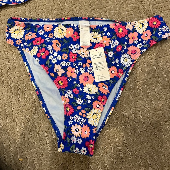 Cupshe Underwire Bikini - Picture 4 of 11